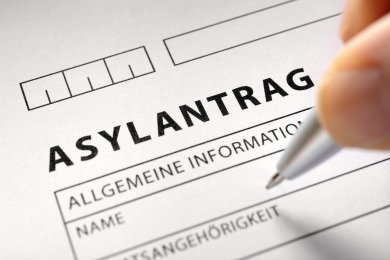 Formular mit Asylantrag zum Ausfüllen Formular mit Asylantrag zum Ausfüllen