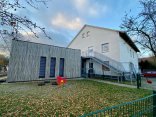 Kita Dielingen Ein Kindergartengebäude von außen.