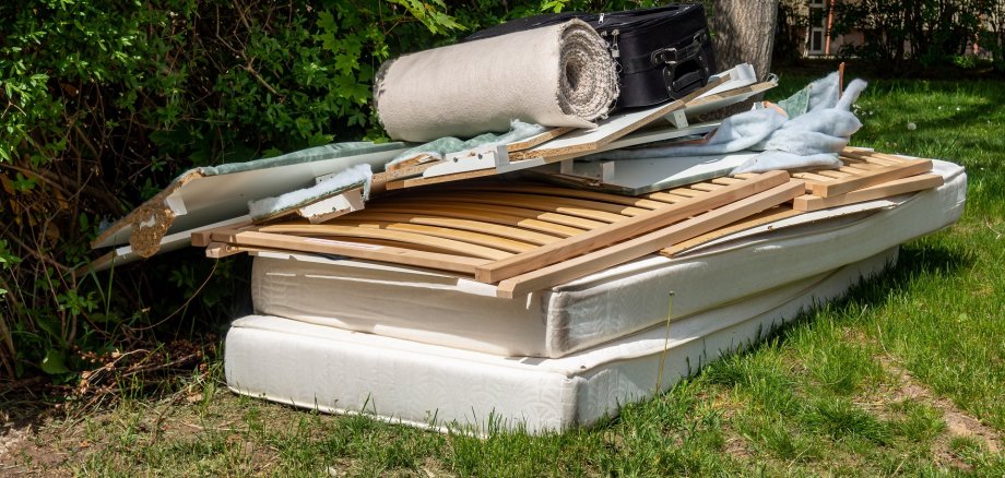 Haushaltsauflösung Bett Schlafzimmer Matratzen