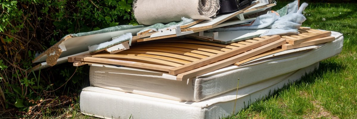 Haushaltsauflösung Bett Schlafzimmer Matratzen