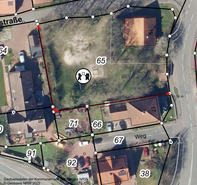 Eine Katasterkarte auf der man das Spielplatzgelände sieht. 